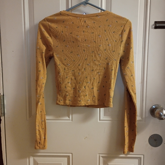 2/$10 Mustard Yellow Cropped Aeropostale Top with Subtle Floral Print - Picture 5 of 6